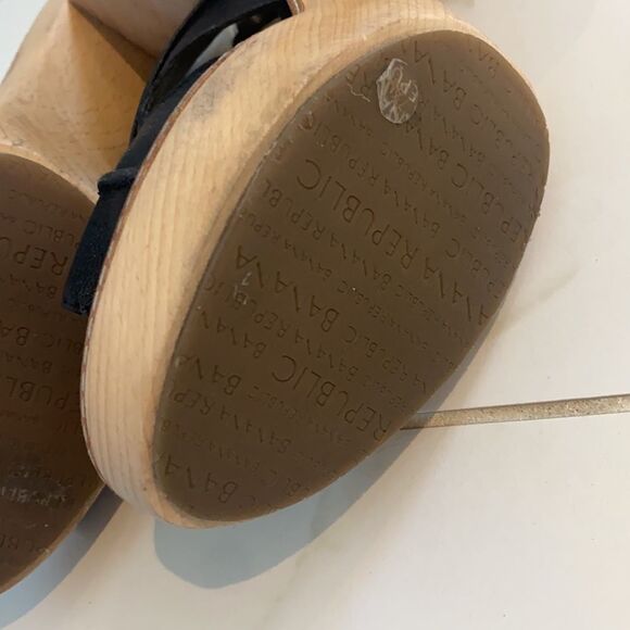 Sz 7.5 Banana Republic leather black block heel - Picture 7 of 9